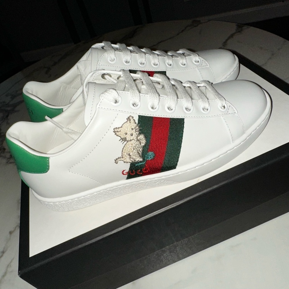WMNS Embroidered Ace Sneakers-Kitten/Pig